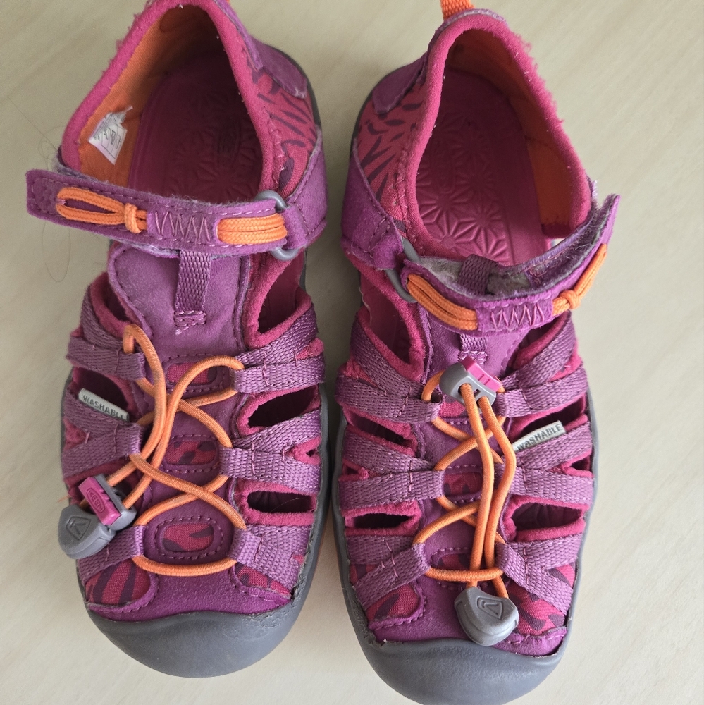 Keen Moxie Girls Sandal